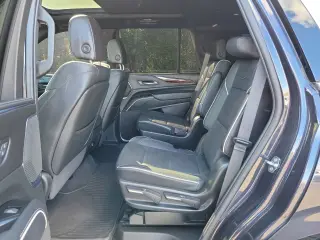 2022 CADILLAC Escalade