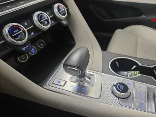 2023 Genesis G70