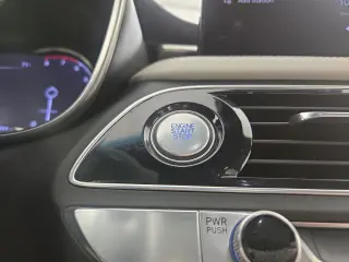 2023 Genesis G70