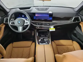 2027 BMW X7