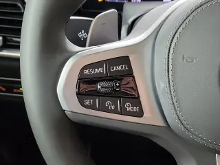 2027 BMW X7