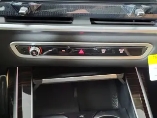 2027 BMW X7
