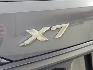 2027 BMW X7