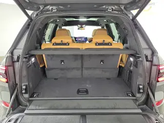 2027 BMW X7
