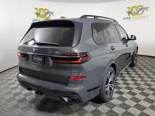 2027 BMW X7