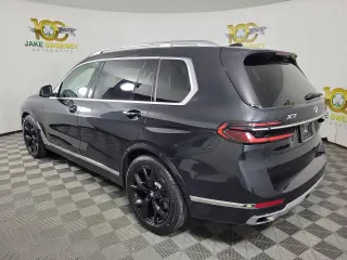 2024 BMW X7