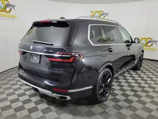 2024 BMW X7