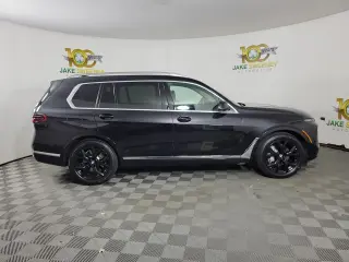 2024 BMW X7