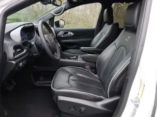 2025 Chrysler Pacifica