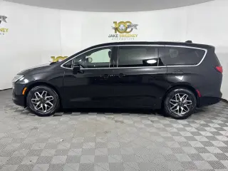 2027 Chrysler Pacifica