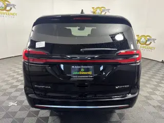 2027 Chrysler Pacifica