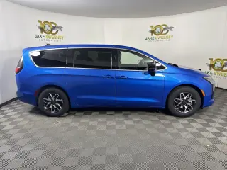2027 Chrysler Pacifica