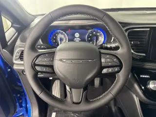 2027 Chrysler Pacifica