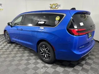 2027 Chrysler Pacifica