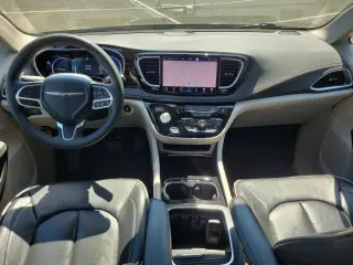 2023 Chrysler Pacifica Plug-In Hybrid