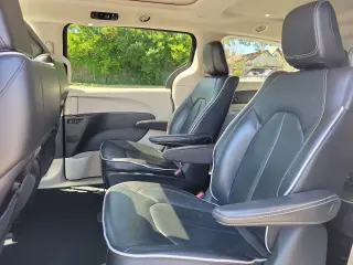 2023 Chrysler Pacifica Plug-In Hybrid