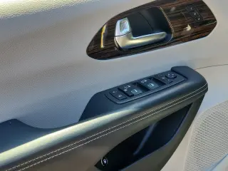 2023 Chrysler Pacifica Plug-In Hybrid