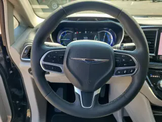 2023 Chrysler Pacifica Plug-In Hybrid