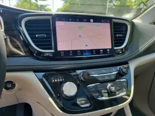 2023 Chrysler Pacifica Plug-In Hybrid