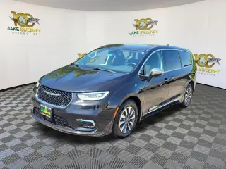 2023 Chrysler Pacifica Plug-In Hybrid