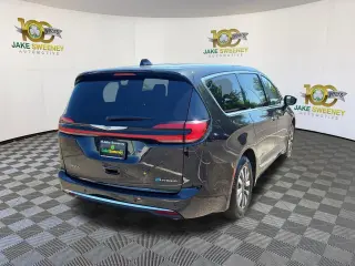 2023 Chrysler Pacifica Plug-In Hybrid
