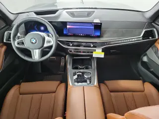 2027 BMW X7