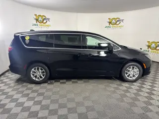 2027 Chrysler Pacifica