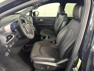 2027 Chrysler Pacifica