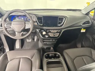 2027 Chrysler Pacifica