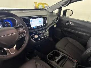2027 Chrysler Pacifica