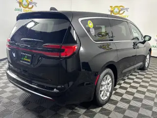 2027 Chrysler Pacifica