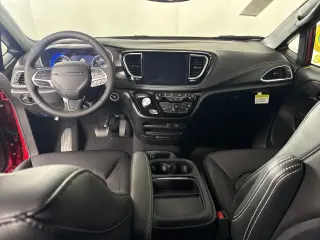 2027 Chrysler Pacifica