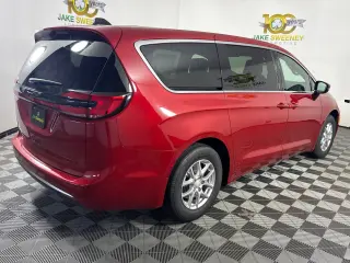 2027 Chrysler Pacifica
