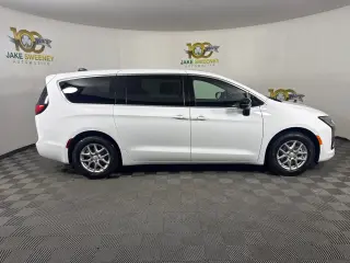 2027 Chrysler Pacifica