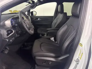 2027 Chrysler Pacifica