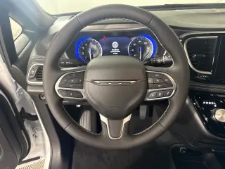 2027 Chrysler Pacifica