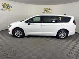 2027 Chrysler Pacifica