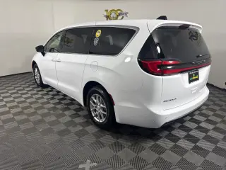 2027 Chrysler Pacifica