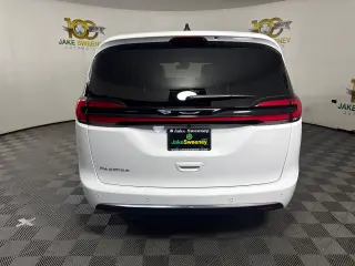2027 Chrysler Pacifica