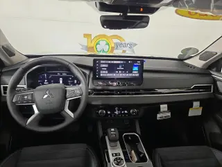 2026 Mitsubishi Outlander Plug-In Hybrid