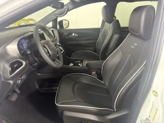 2027 Chrysler Pacifica