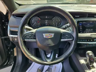 2023 CADILLAC XT4