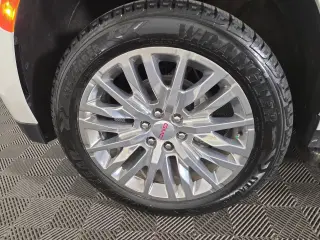 2024 GMC Yukon