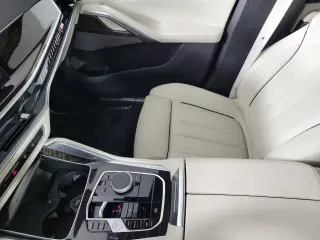2025 BMW X6