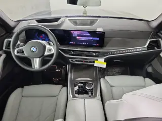 2026 BMW X7