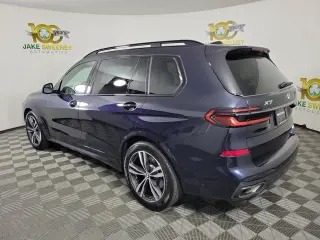 2026 BMW X7
