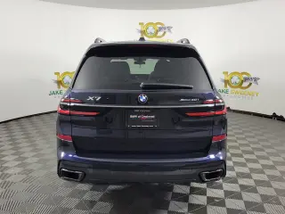 2026 BMW X7