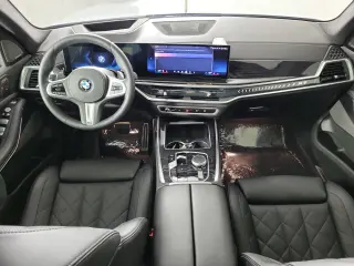 2025 BMW X7