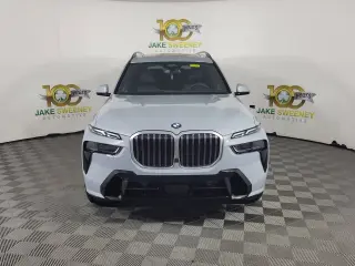 2025 BMW X7