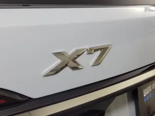 2025 BMW X7